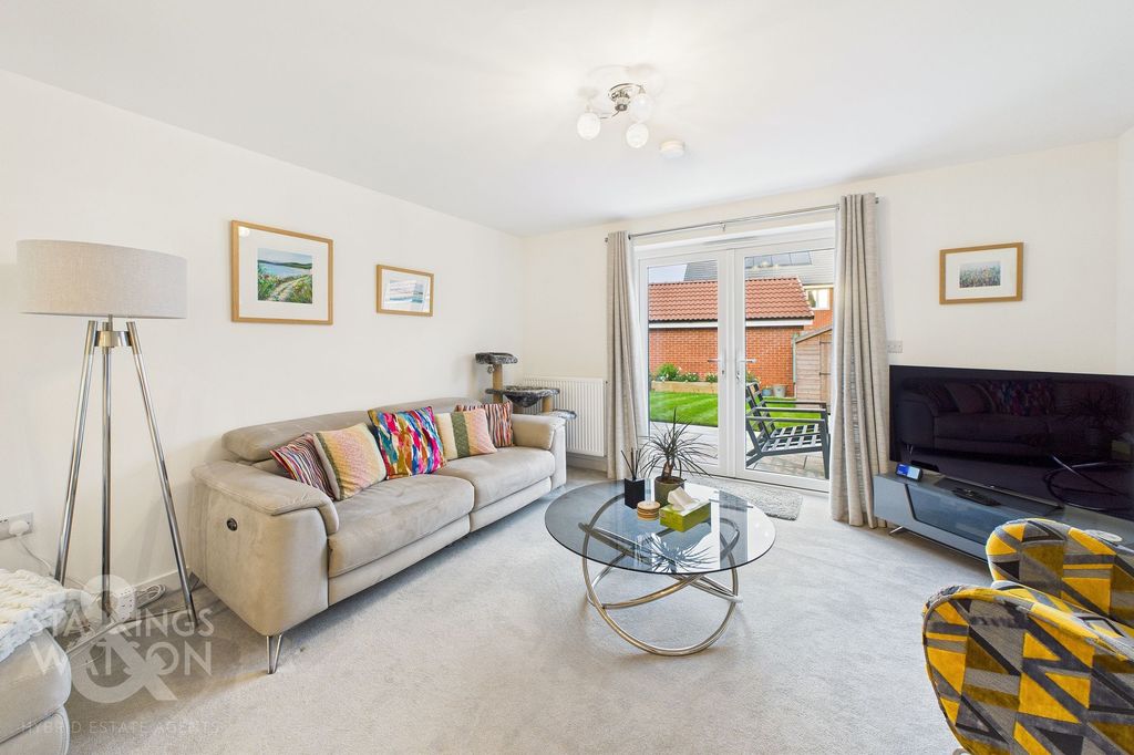 Property photo 2 of 23