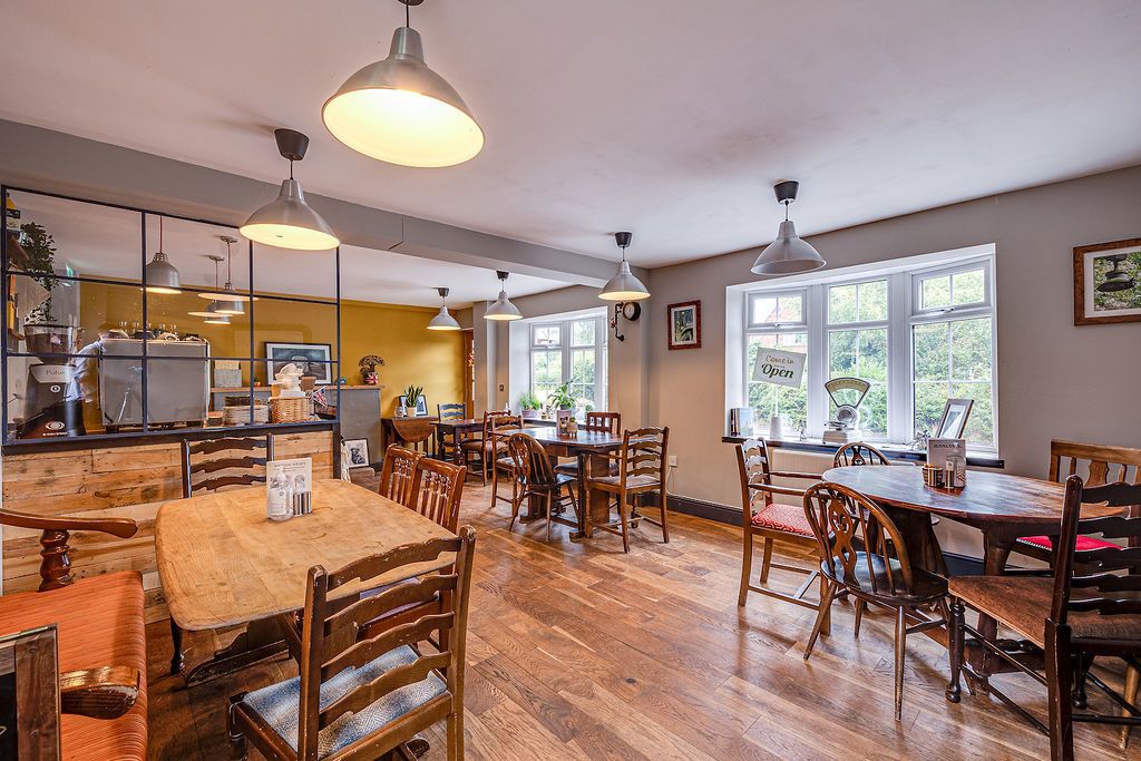 Property photo 3 of 18 Photo 11