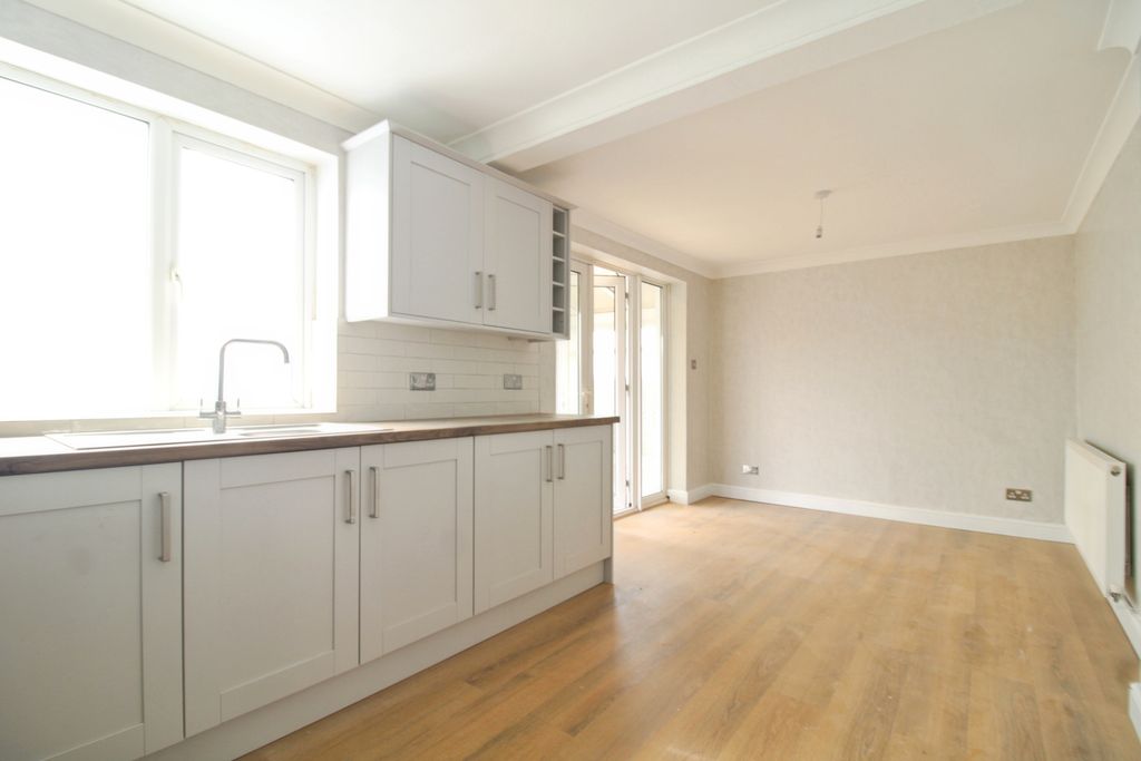 Property photo 3 of 15 1E5c386E-Img_5275