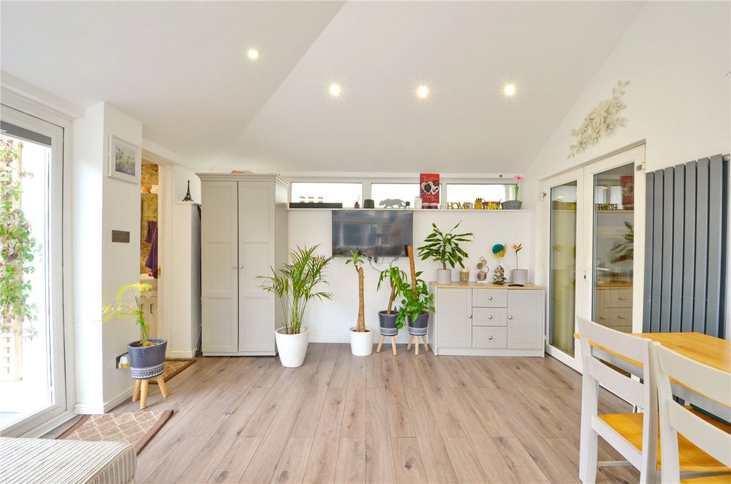 Property photo 3 of 14 Picture No. 03