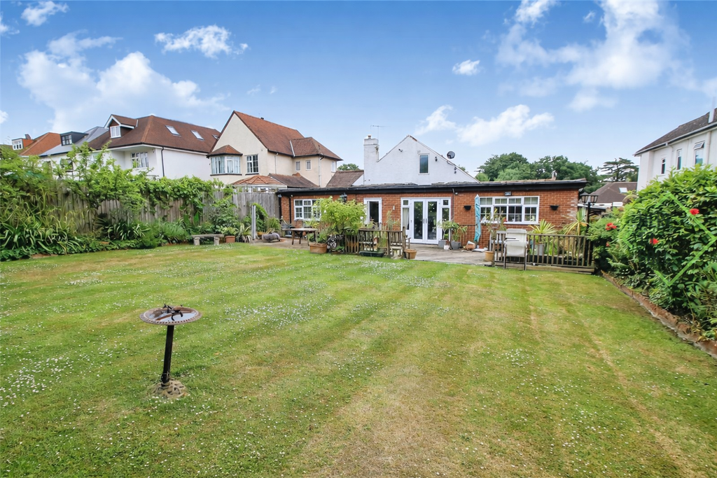 Property photo 2 of 22 Oak Ave En2 (6)