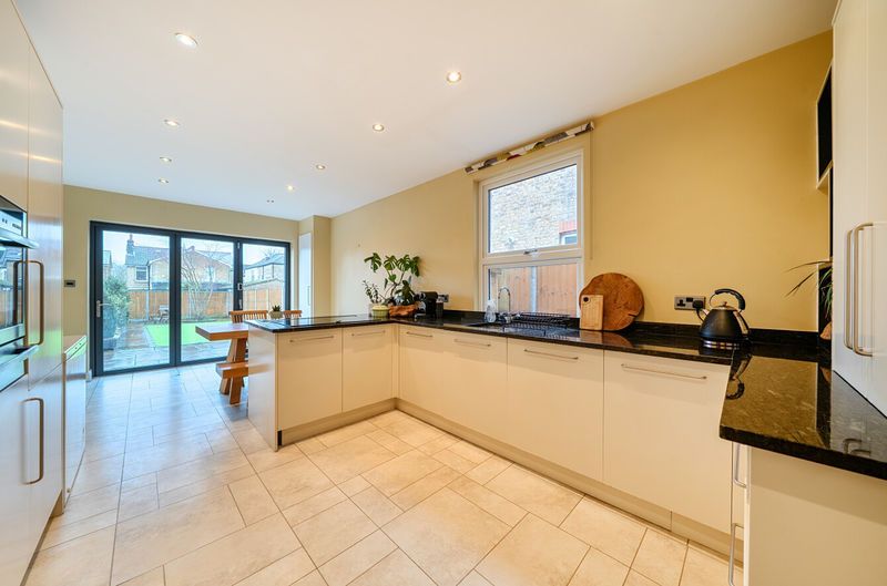 Property photo 3 of 19 Kitchen Diner Angle 1