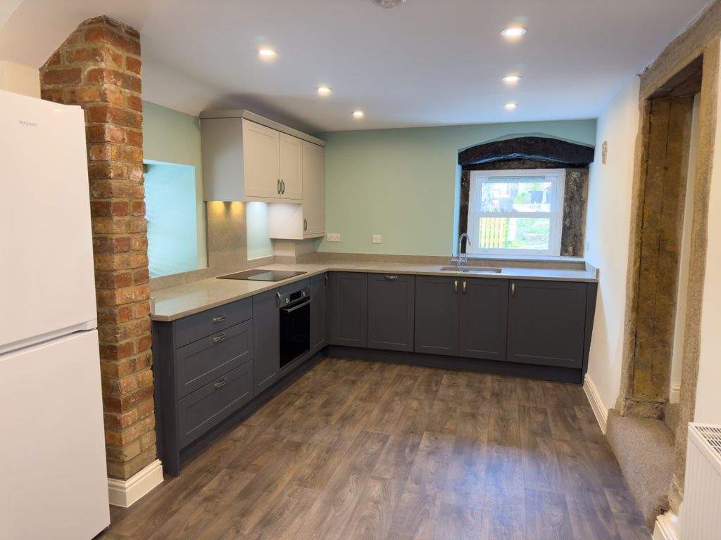 Property photo 2 of 17 Picture No. 12