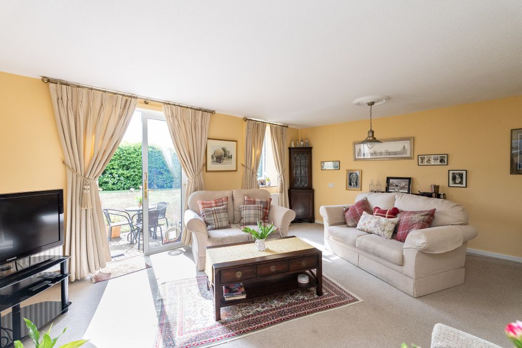 Property photo 2 of 13 Dsc09464