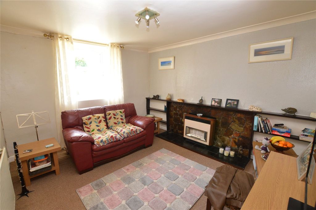 Property photo 2 of 15 Picture No. 33