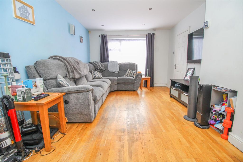 Property photo 2 of 10 Img_4977.Jpg