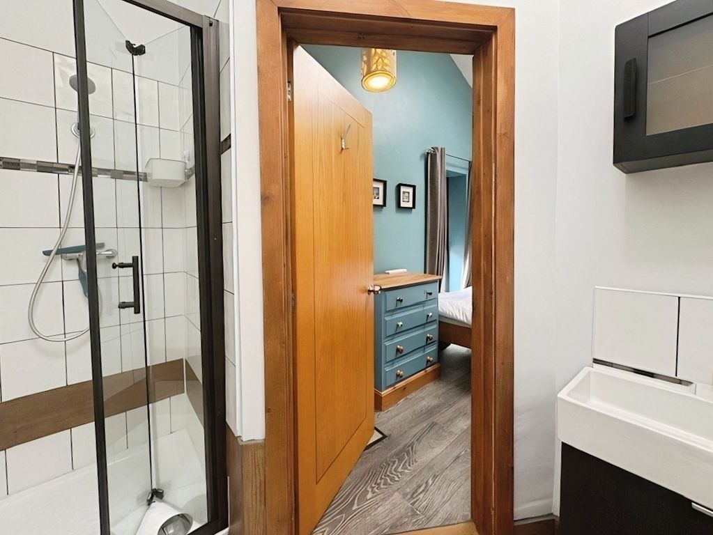 Property photo 3 of 4