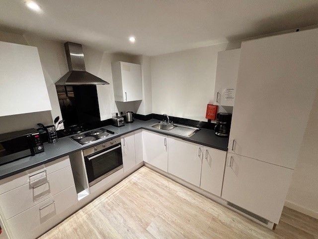 Property photo 2 of 7 Kitchen