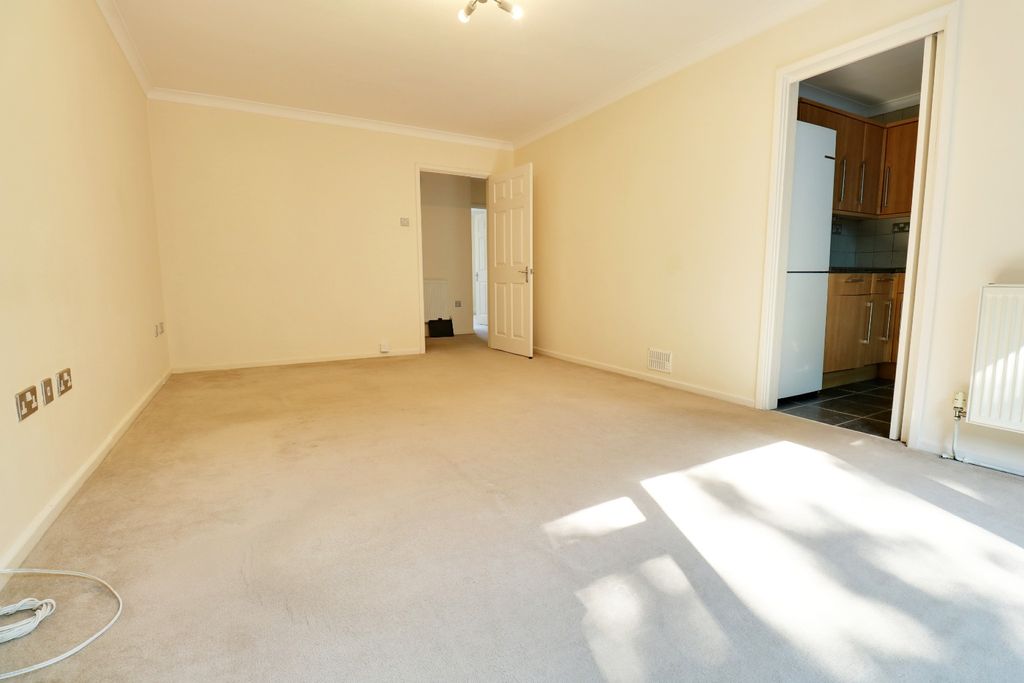 Property photo 2 of 8 5334521