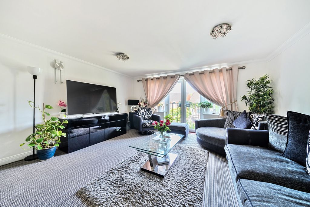 Property photo 2 of 19 1302660-16-683d6c...