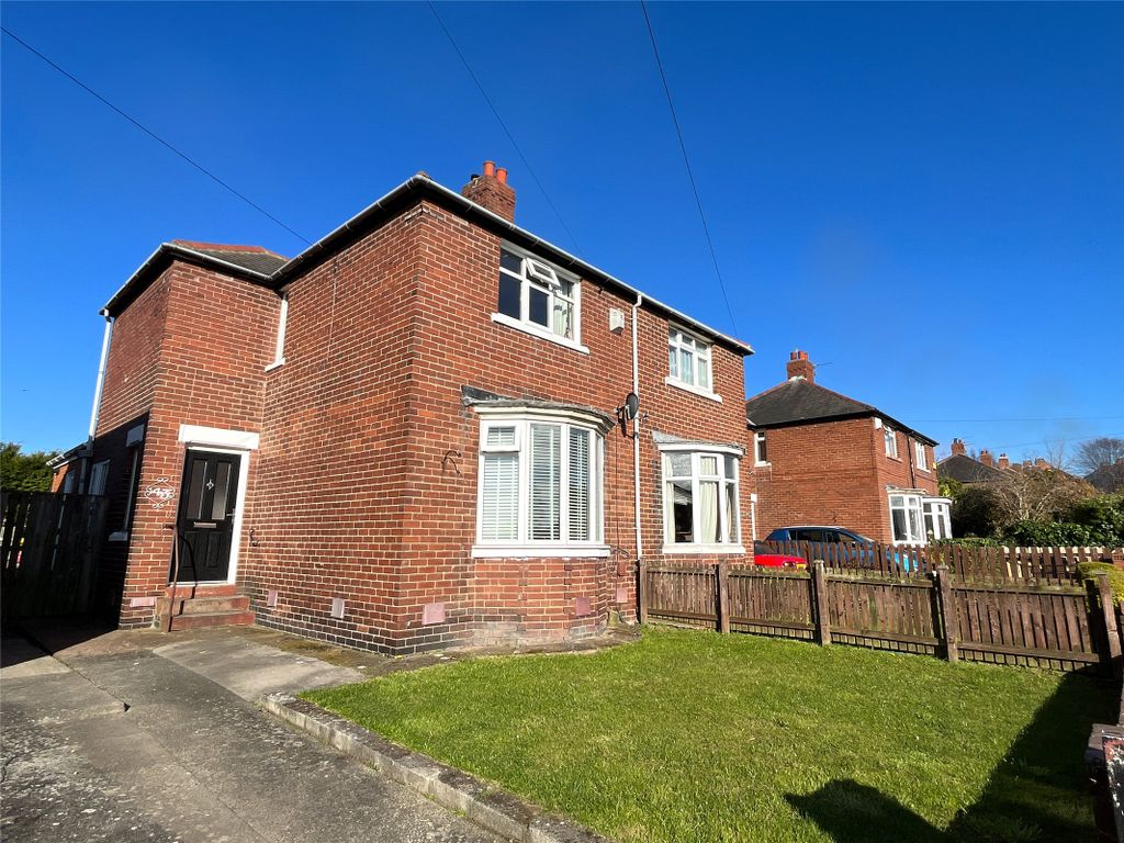 Property photo 1 of 18 External