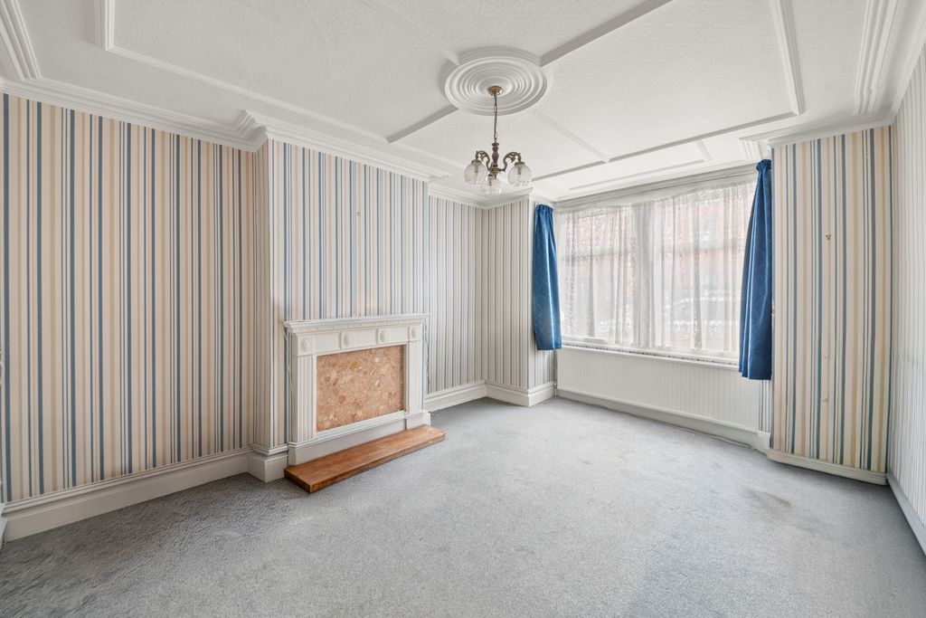 Property photo 2 of 12 2