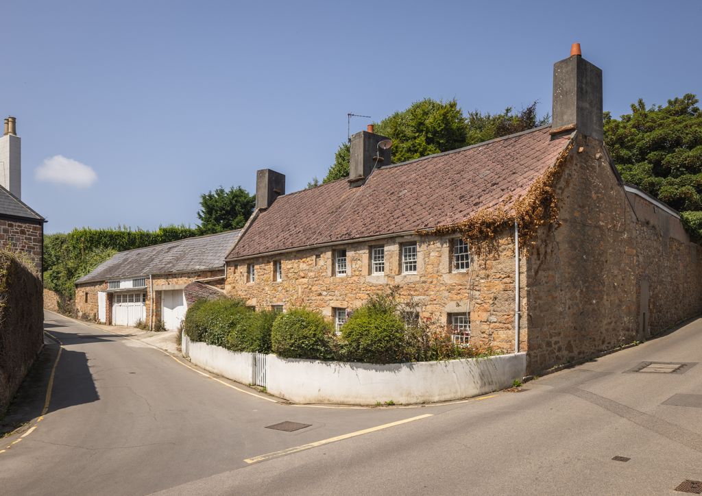 Property photo 1 of 13