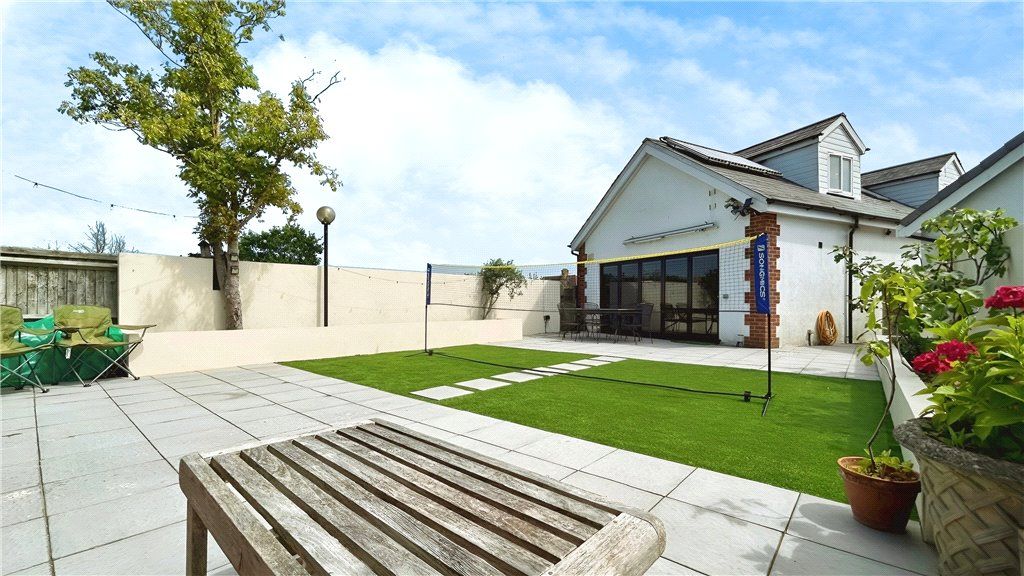 Property photo 1 of 18 Garden