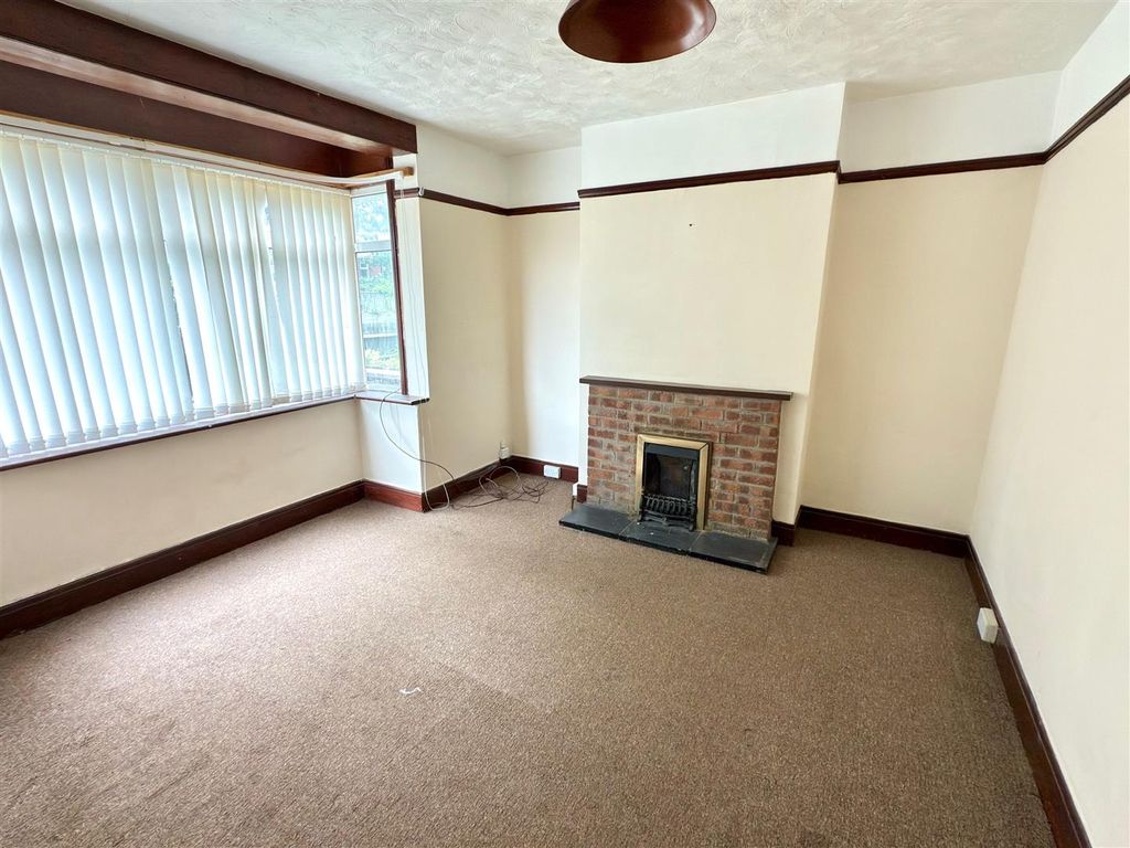 Property photo 3 of 14 Flat 1 Bedroom.Jpg