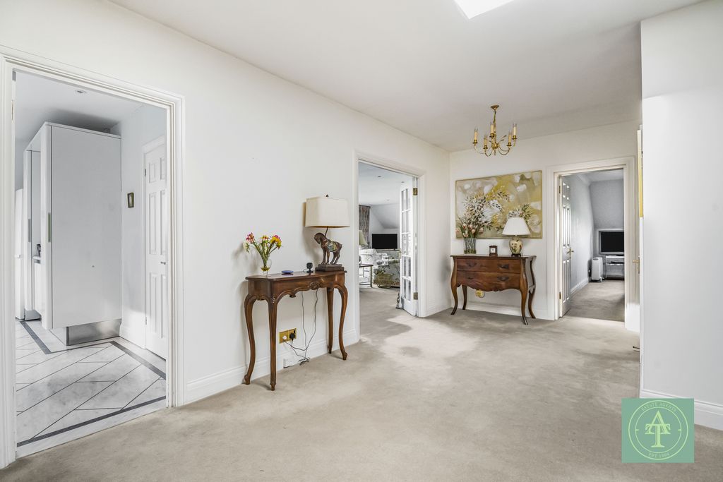 Additional image 22 of 3 bed flat for saleClaremont Heights, Enfield EN2