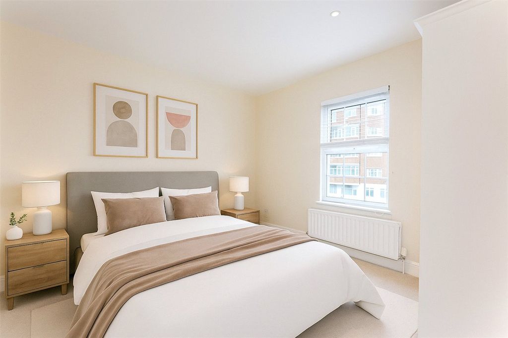 Property photo 3 of 8 Picture No. 12