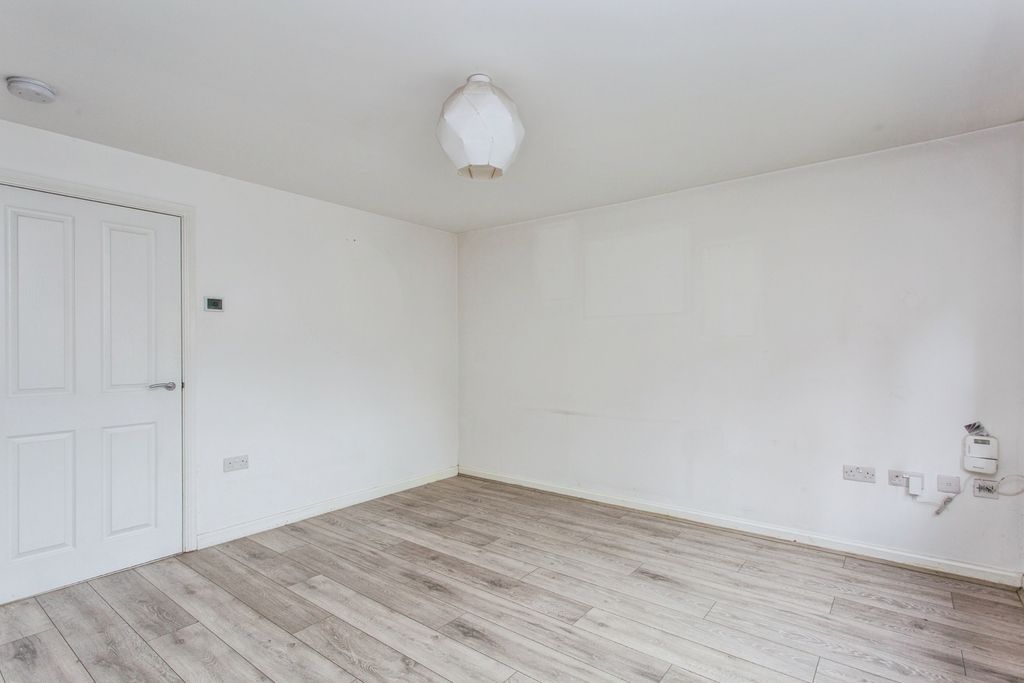 Property photo 3 of 13 Photo