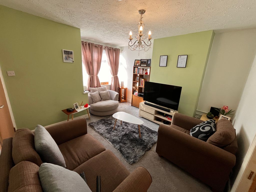 Property photo 2 of 14