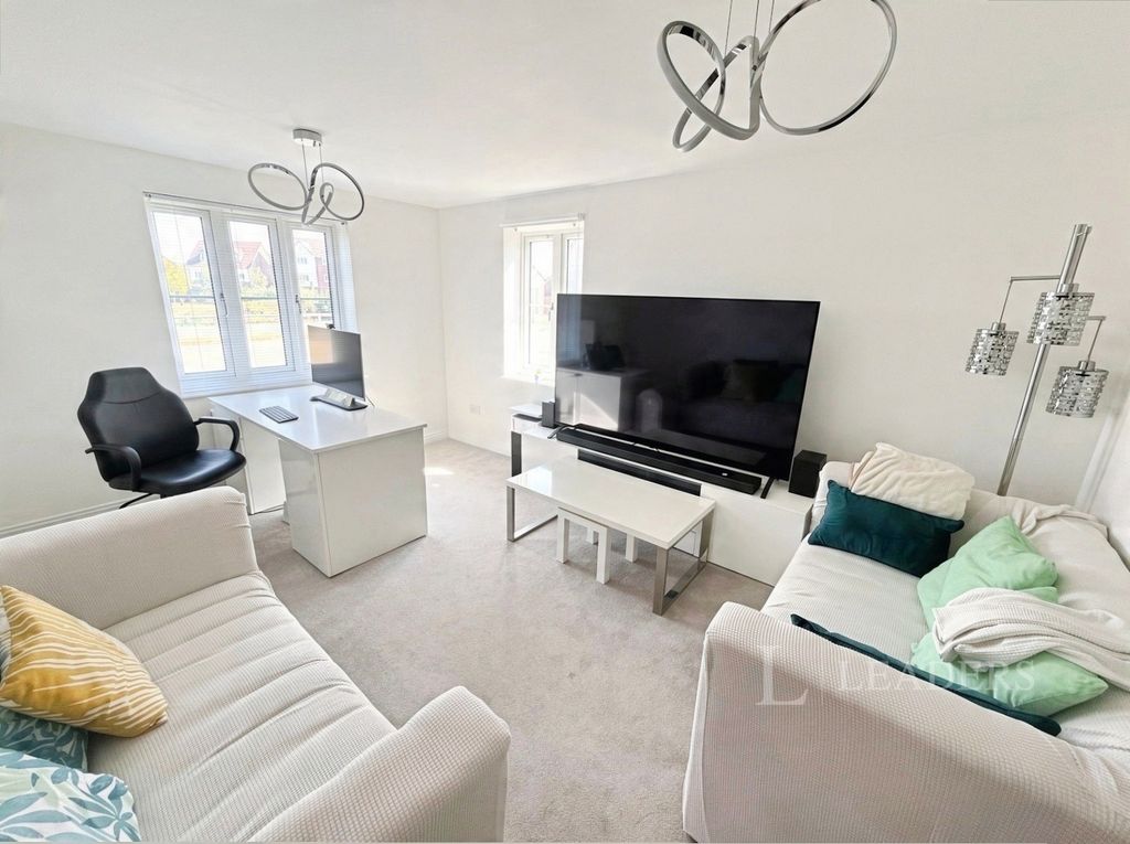 Property photo 3 of 12 Pbox-Img.Jpg