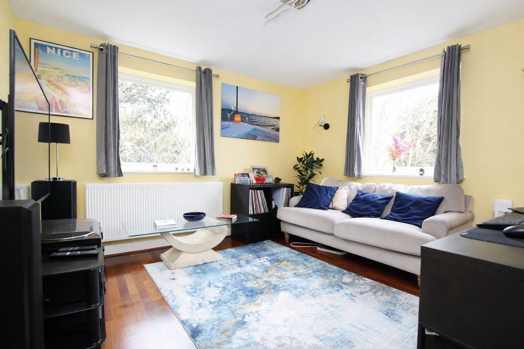 Property photo 3 of 14