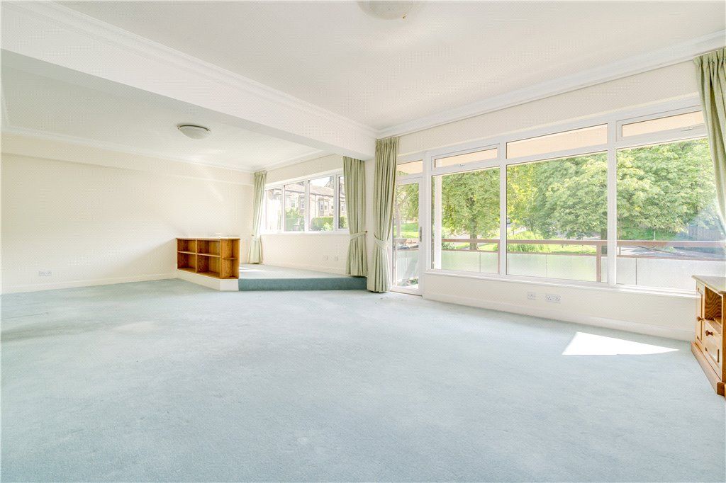 Property photo 2 of 15 Living Dining Room