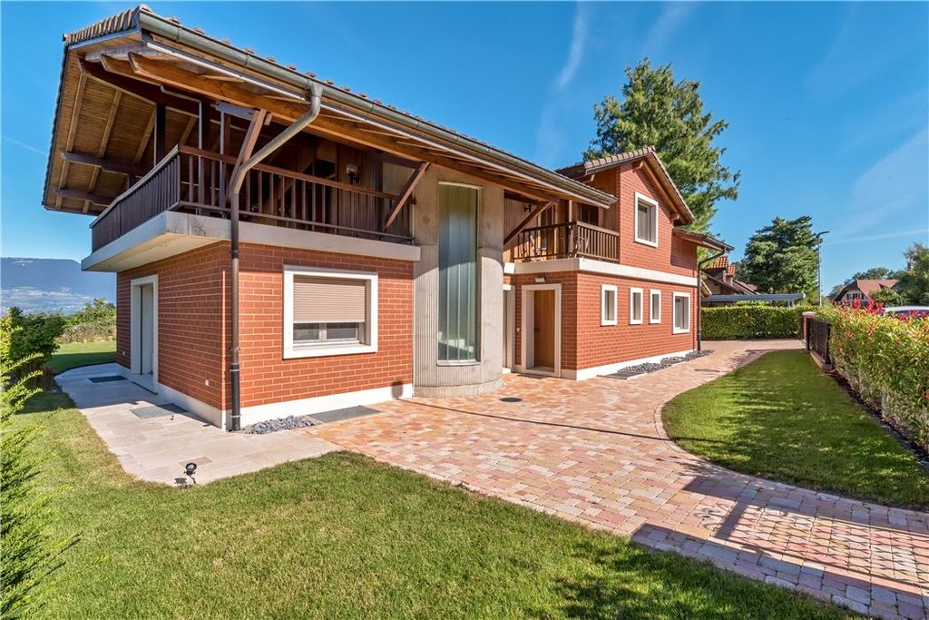 Property photo 2 of 18 For Sale Estavaye