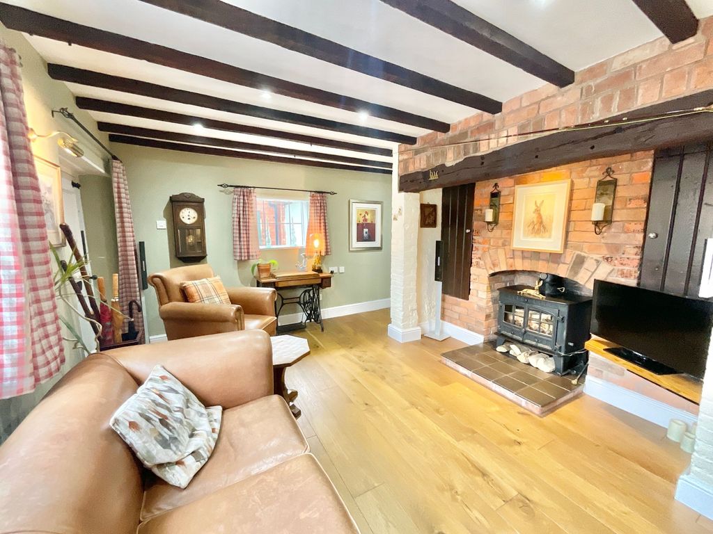 Property photo 2 of 34