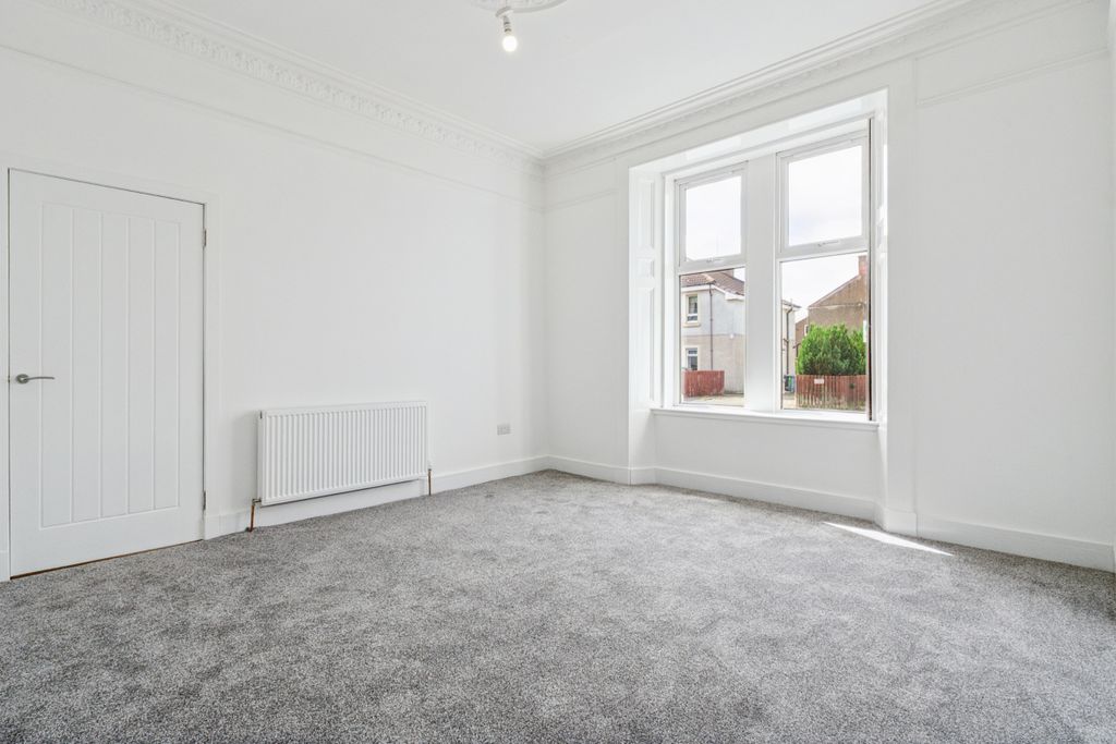 Property photo 2 of 37