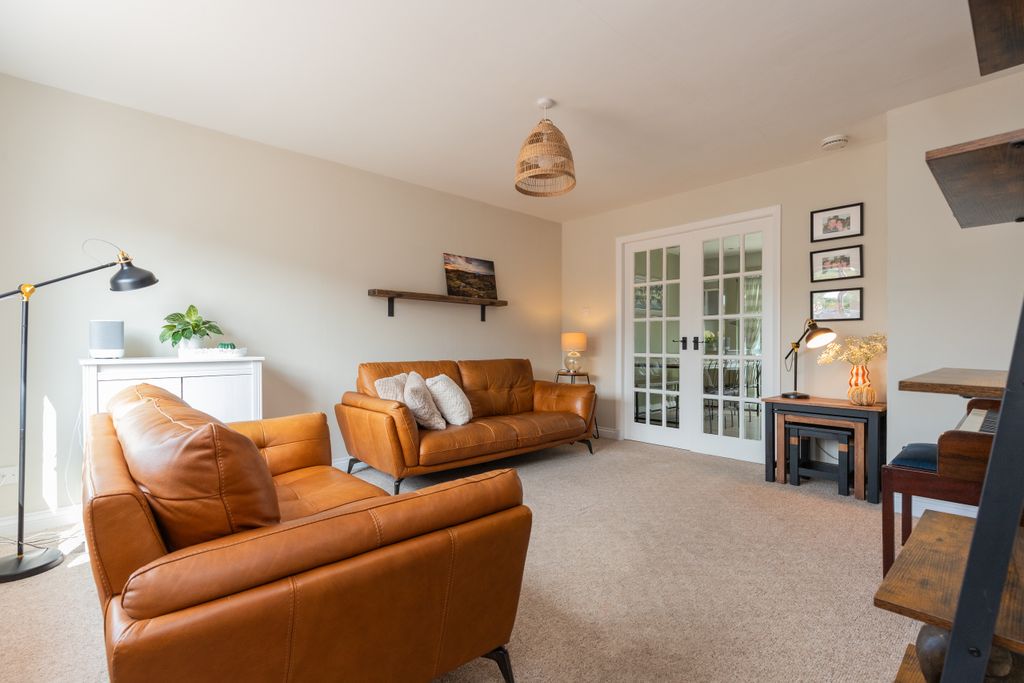 Property photo 2 of 35 27 Amochrie Glen Pa20Dy-1