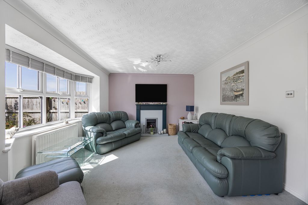 Property photo 3 of 29 11_79809.Jpg