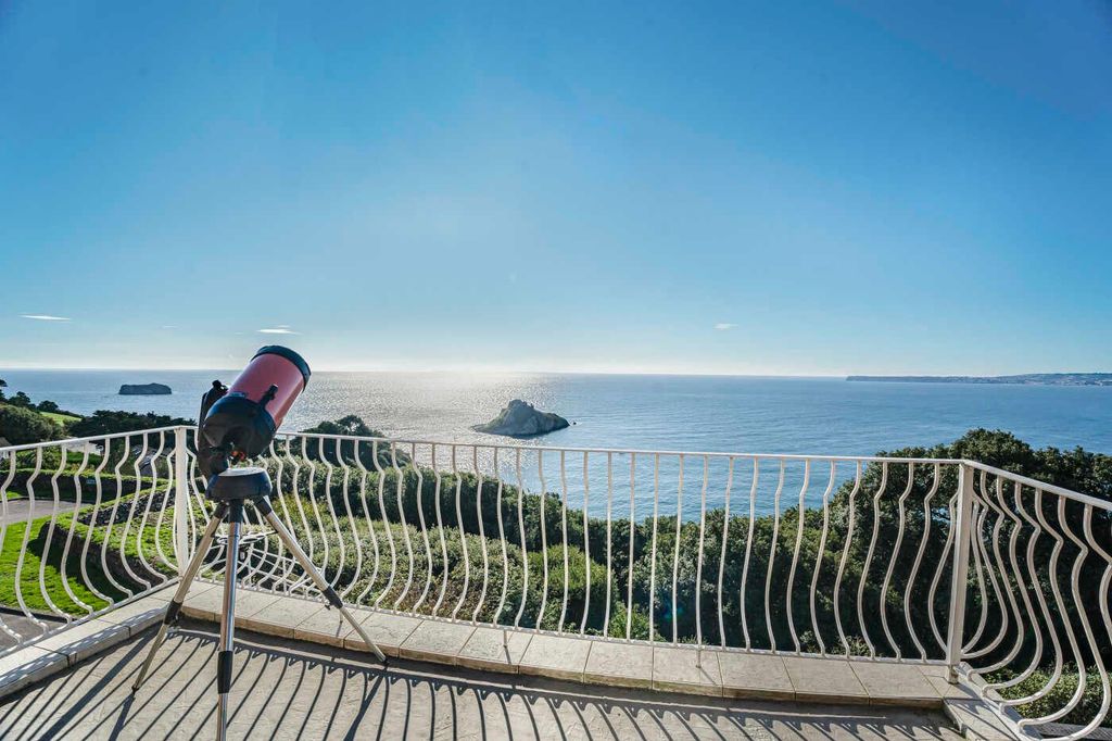 Property photo 2 of 26