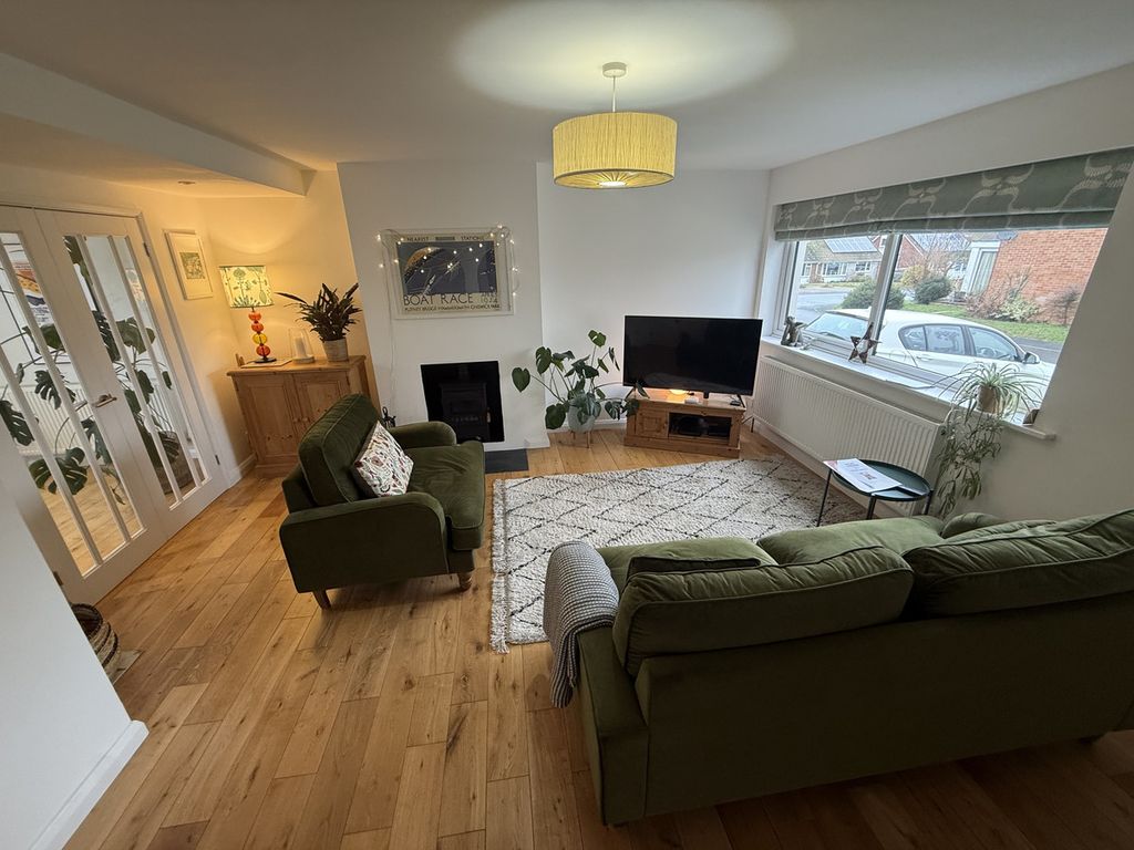 Property photo 2 of 23