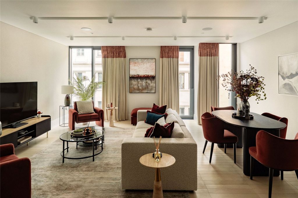 Property photo 1 of 24 Reception Room