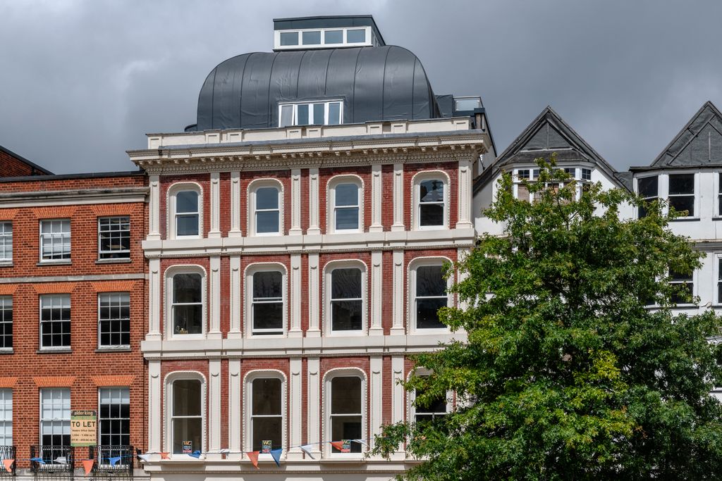 Property photo 1 of 21 Front