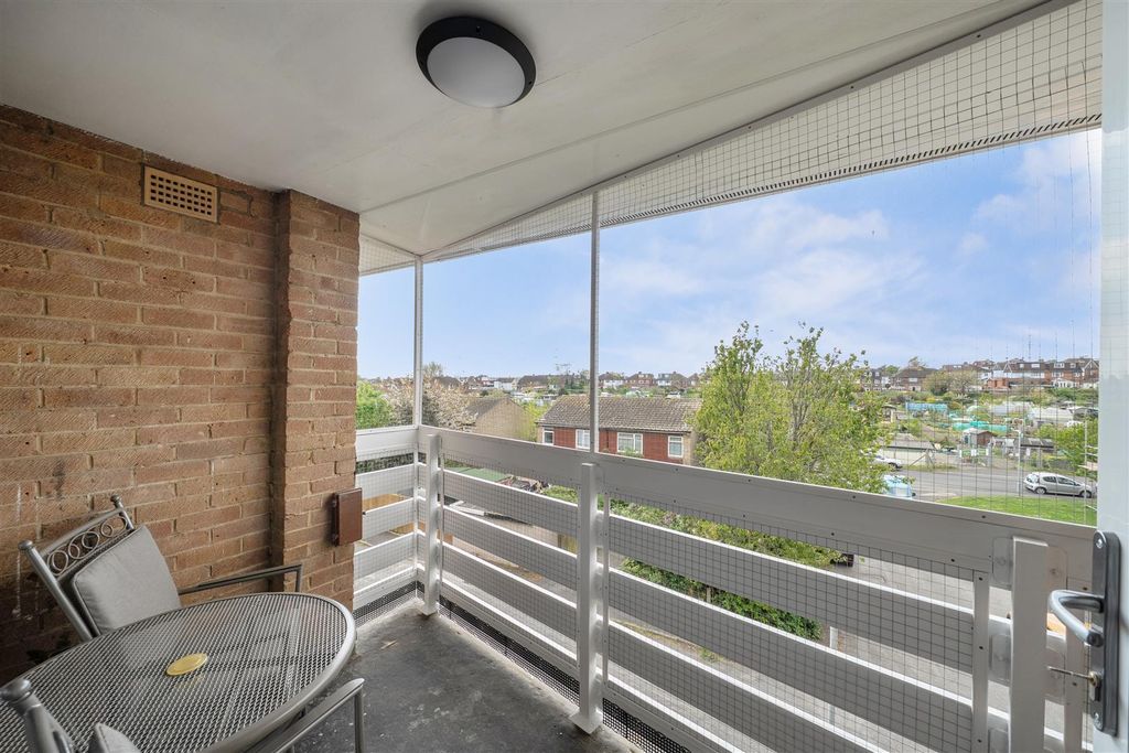 Property photo 2 of 18 1450219-6-69E787111c56E.Jpg