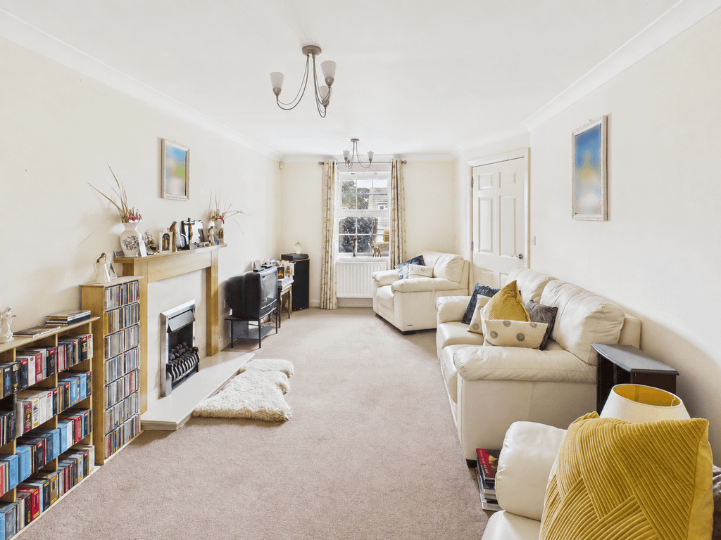 Property photo 2 of 9 Gallery
