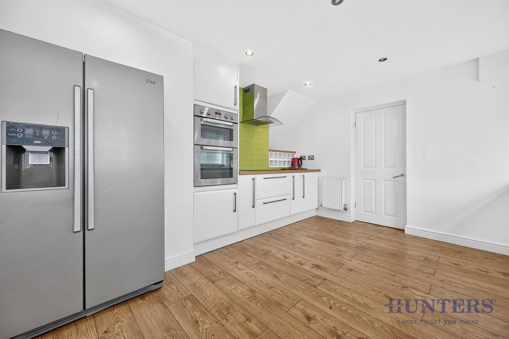 Property photo 2 of 24 Pbox-Img.Jpg
