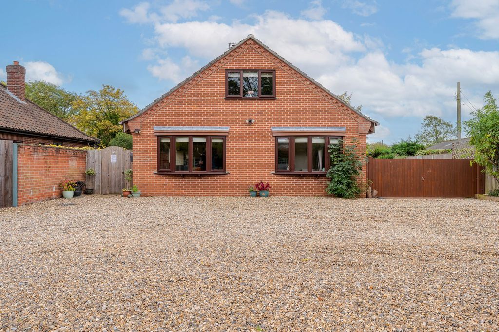 Property photo 1 of 27
