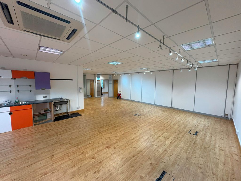 Property photo 1 of 10 Img_0023.Jpg