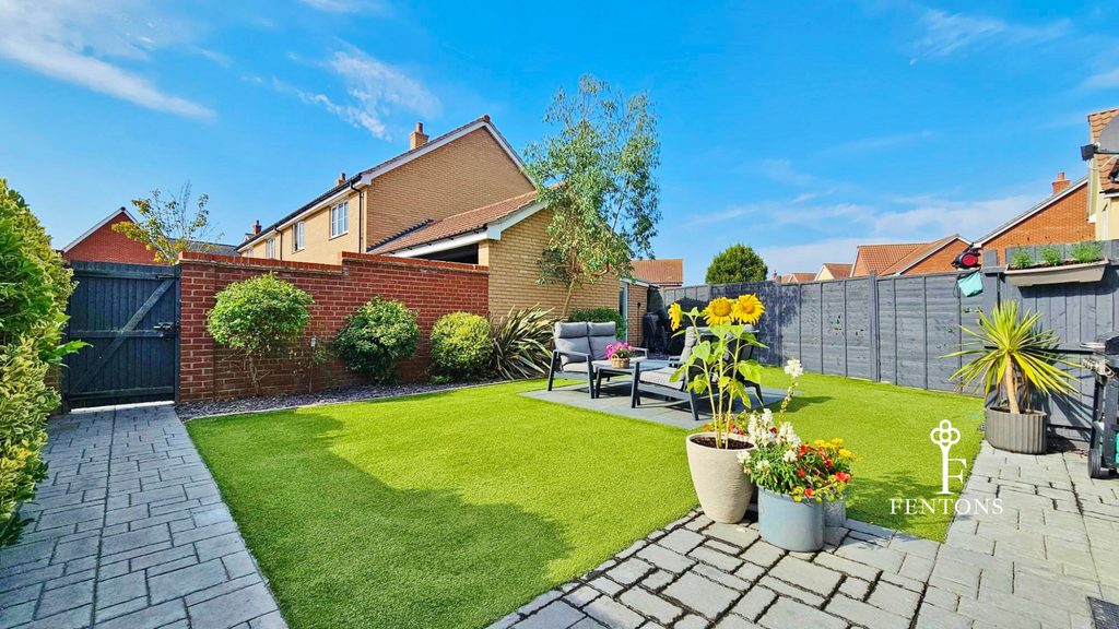 Property photo 2 of 26 Rear Garden