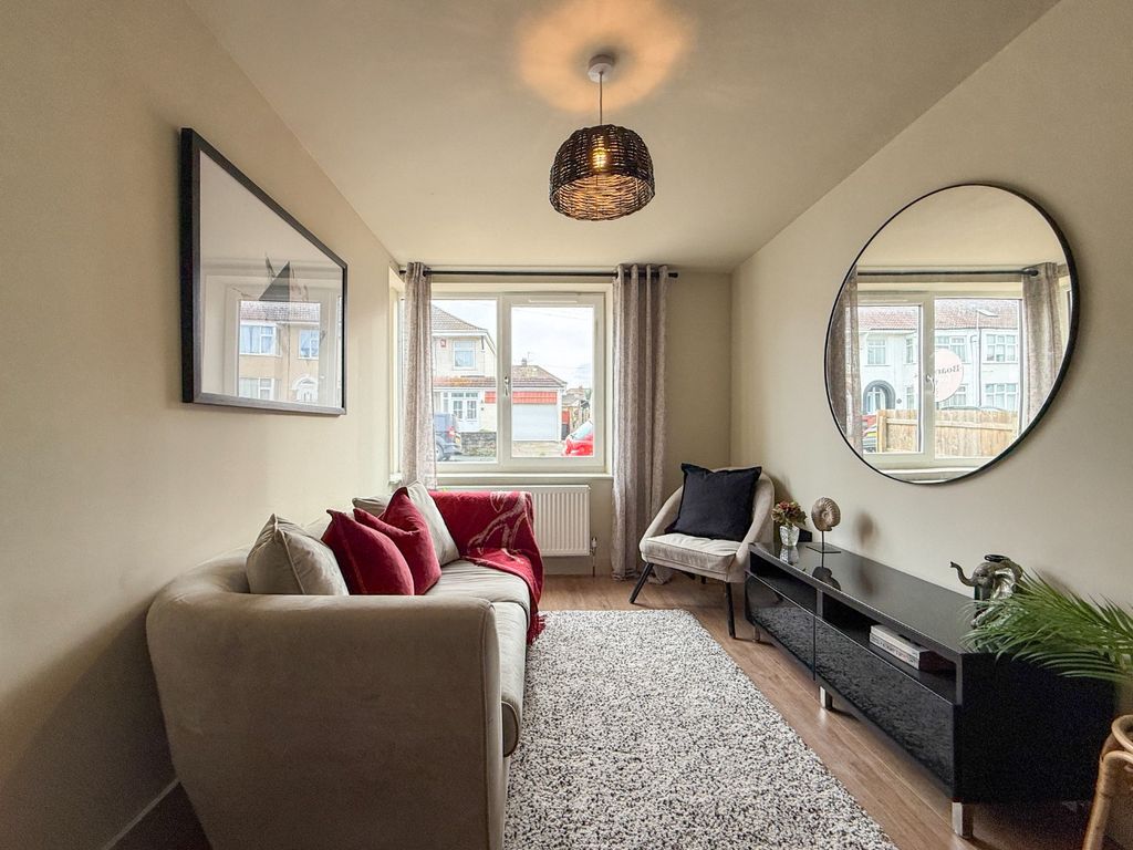 Property photo 3 of 18 4832866