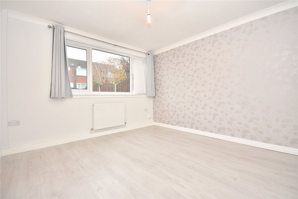 Property photo 2 of 15 Picture No. 11