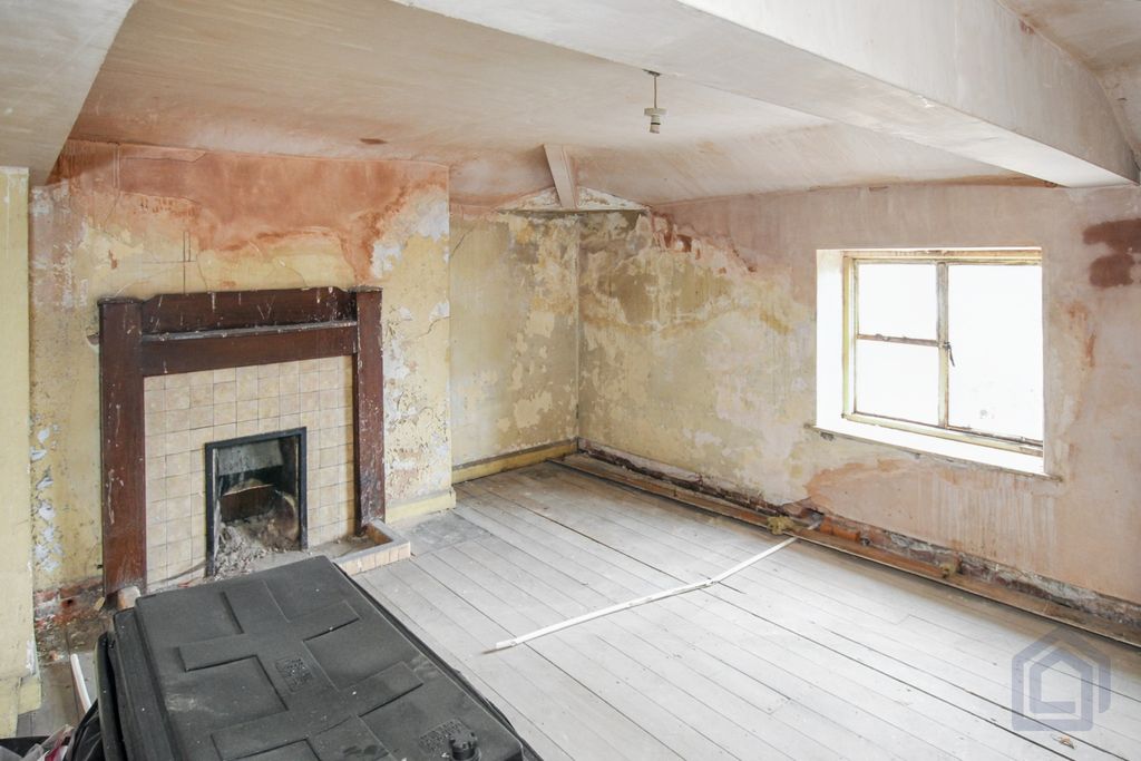 Property photo 3 of 16