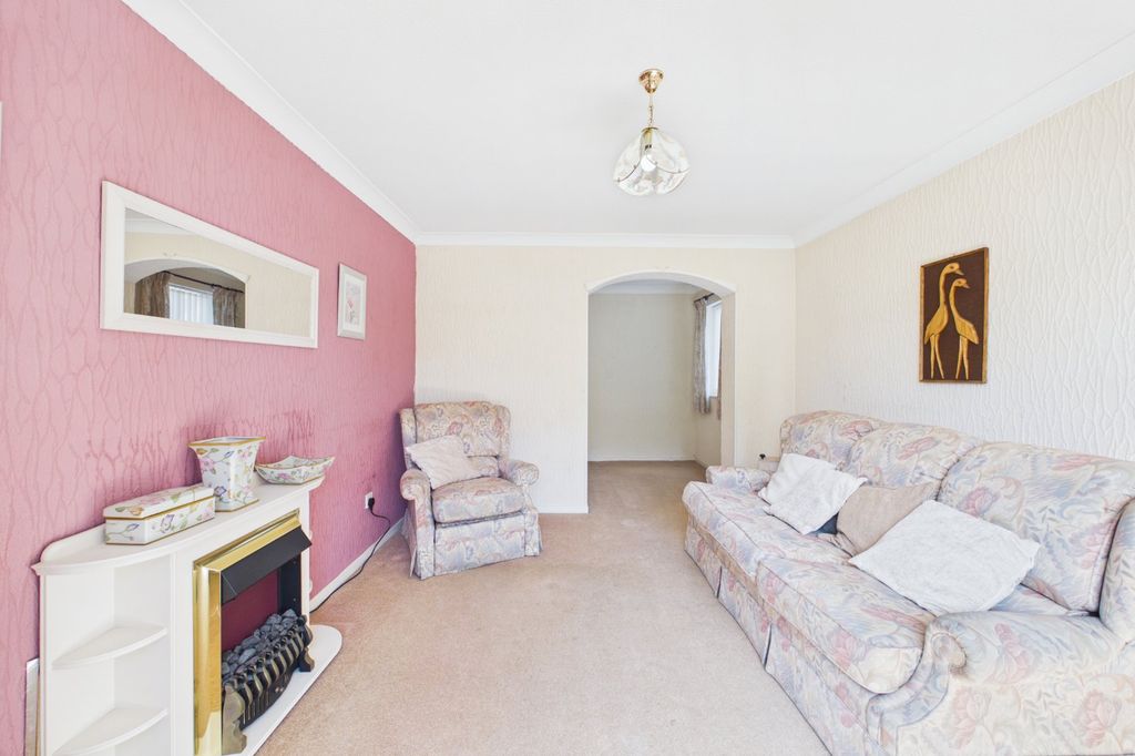 Property photo 3 of 9 Picture No. 17