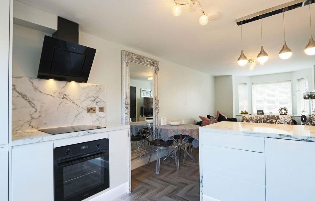 Property photo 3 of 16 Open Plan Kitchen-Family Room