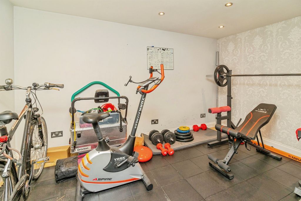 Property photo 3 of 19