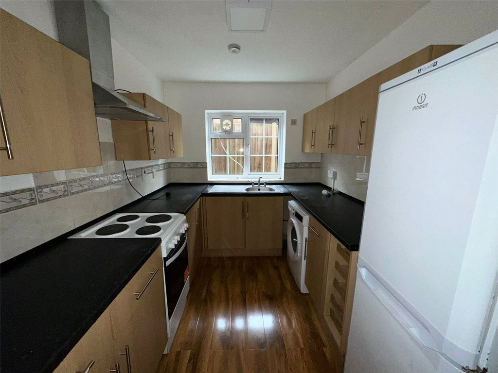 Property photo 3 of 7 Picture No. 05