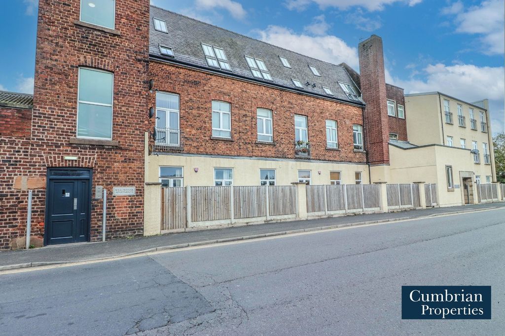 Property photo 1 of 9 External