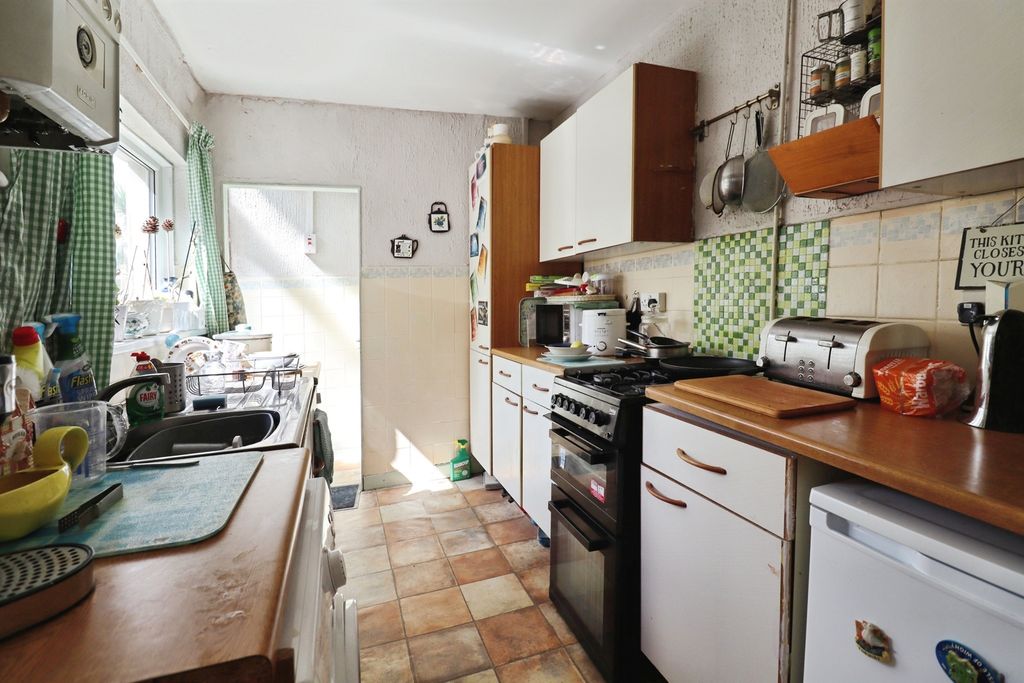 Property photo 3 of 17
